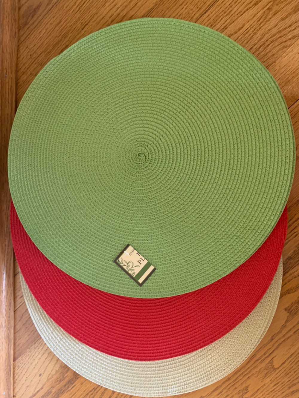 12 piece set (4 each of each color) bright green, red and tan round